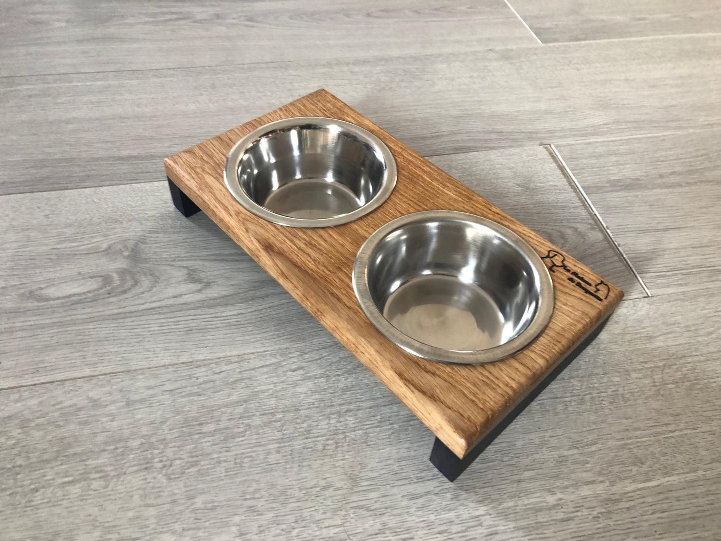 Porte gamelles pour chat