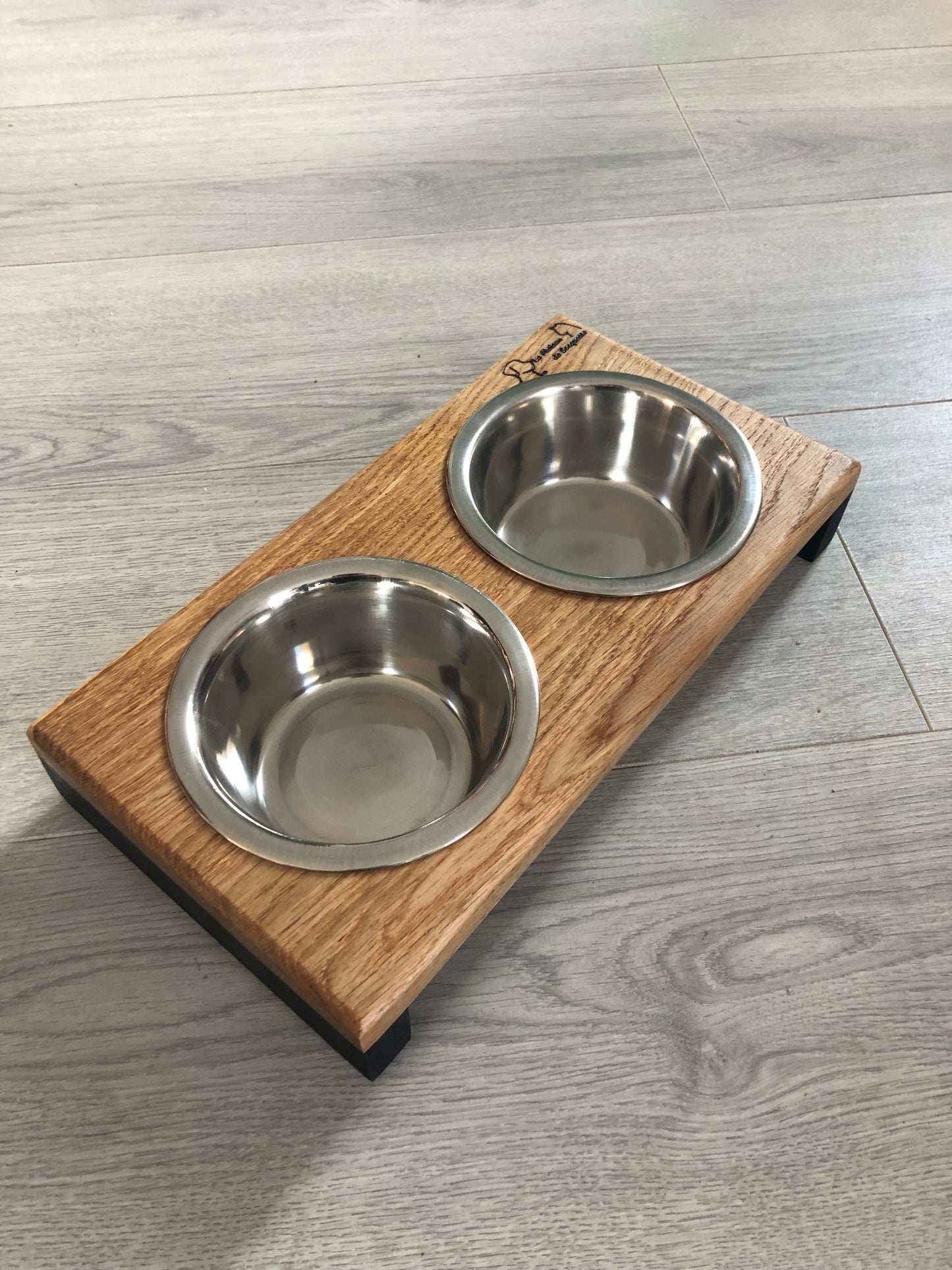 Porte gamelles pour chat